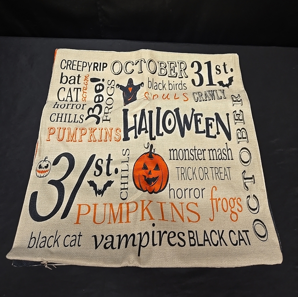 Lot Of 4 Pillow Covers 18" x 18" Each Decorative Halloween Festive For Couch - Picture 2 of 10